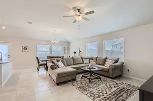 195 Star Light Wy, Kyle, TX 78640 - Photo 5