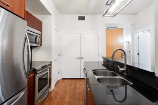 603 Davis St, Austin, TX 78701 - Photo 3