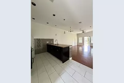 398 Mesa Drive #B, Del Valle, TX 78617 - Photo 11