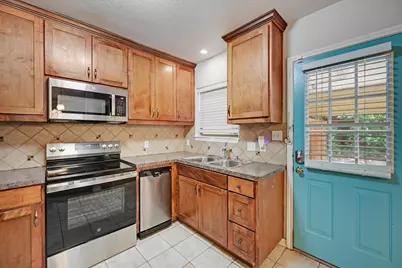 3406 E Martin Luther King Jr Boulevard, Austin, TX 78721 - Photo 7