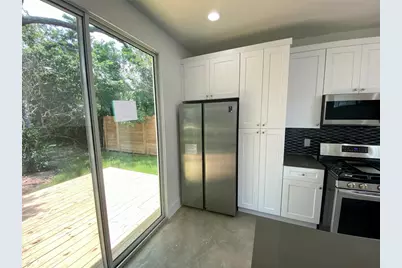 2500 Sweeney Lane #B - Back House, Austin, TX 78723 - Photo 5