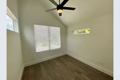 2500 Sweeney Lane #B - Back House, Austin, TX 78723 - Photo 11