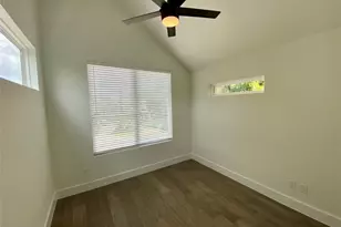 2500 Sweeney Ln, Austin, TX 78723 - Photo 11