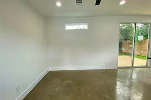 2500 Sweeney Ln, Austin, TX 78723 - Photo 17