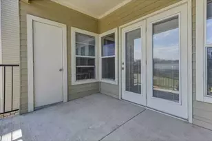 1901 Crossing Pl, Austin, TX 78741 - Photo 13
