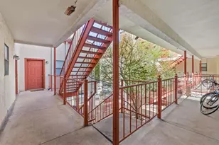 706 W 22nd St, Austin, TX 78705 - Photo 9