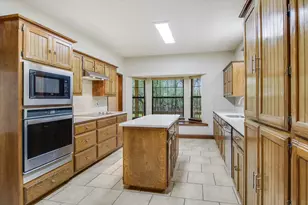 328 Fawnridge St, Georgetown, TX 78628 - Photo 7