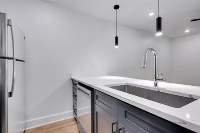 704 W 21st Street #303, Austin, TX 78705 - Photo 7