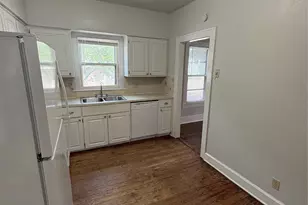 915 W 29th St, Austin, TX 78705 - Photo 13