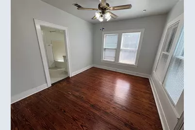 915 W 29th Street, Austin, TX 78705 - Photo 9