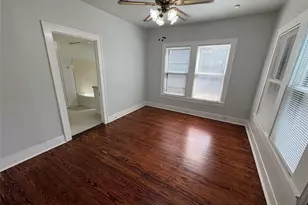 915 W 29th St, Austin, TX 78705 - Photo 9