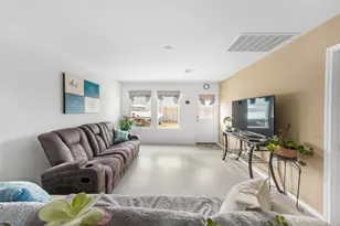 373 Cowpoke Dr, Jarrell, TX 76537 - Photo 9