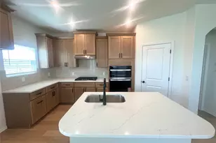 365 Young St, Buda, TX 78610 - Photo 5