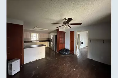 102 W Mesquite Street #B, Granger, TX 76530 - Photo 5