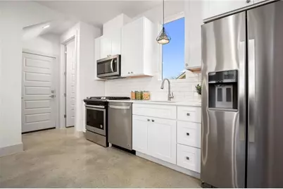 2413 E 9th Street #2, Austin, TX 78702 - Photo 7