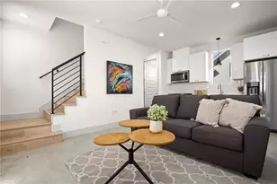 2413 E 9th St, Austin, TX 78702 - Photo 5