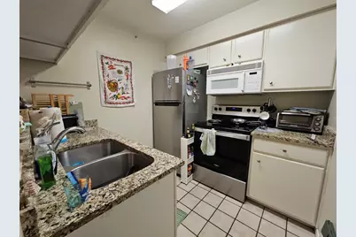 501 W 26th Street #303, Austin, TX 78705 - Photo 5