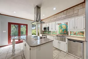 10909 Legends Ln, Austin, TX 78747 - Photo 11
