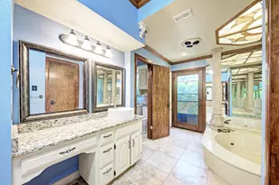 10909 Legends Ln, Austin, TX 78747 - Photo 15