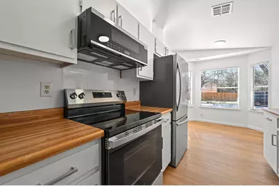 9600 Sugar Hill Drive, Austin, TX 78748 - Photo 11