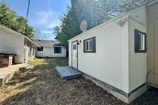 403 Lizzie St, Taylor, TX 76574 - Photo 27