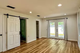 403 Lizzie St, Taylor, TX 76574 - Photo 17