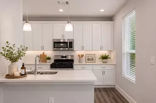 6109 Cherrylawn Cir, Austin, TX 78723 - Photo 9