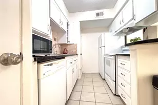 7407 Shadow Hill Dr, Austin, TX 78731 - Photo 5