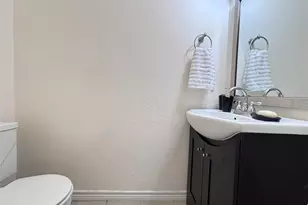 7407 Shadow Hill Dr, Austin, TX 78731 - Photo 11