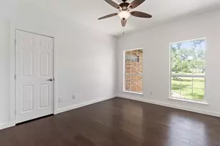105 Bonnie Rose, Georgetown, TX 78633 - Photo 25