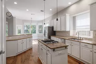 5512 Ballenton Ln, Austin, TX 78739 - Photo 11