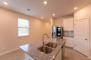 6310 Wolf Pack Dr, Pflugerville, TX 78660 - Photo 11