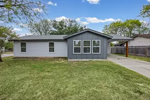 1100 Monte Vista Dr, Lockhart, TX 78644 - Photo 1