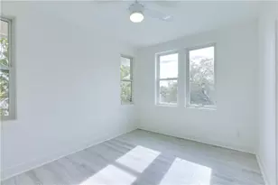 1906 E 17th St, Austin, TX 78702 - Photo 27