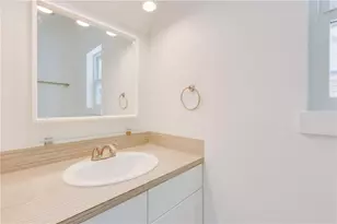 1906 E 17th St, Austin, TX 78702 - Photo 21