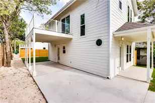 1906 E 17th St, Austin, TX 78702 - Photo 5