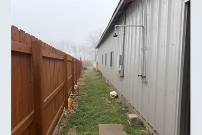 1541 E Pierce Street, Luling, TX 78648 - Photo 13