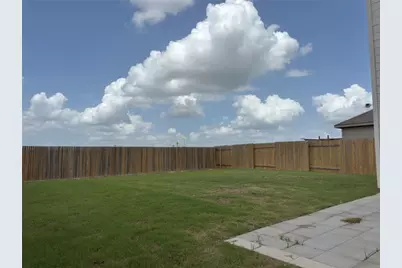 18304 Speculator Lane, Elgin, TX 78621 - Photo 35