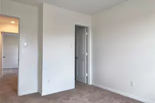 18304 Speculator Ln, Elgin, TX 78621 - Photo 31