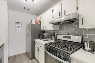 11904 Sunhillow Bend, Austin, TX 78758 - Photo 7