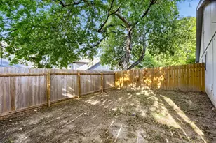 11904 Sunhillow Bend, Austin, TX 78758 - Photo 19