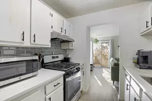 11904 Sunhillow Bend, Austin, TX 78758 - Photo 7