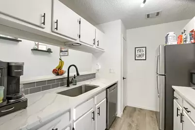 11904 Sunhillow Bend, Austin, TX 78758 - Photo 5