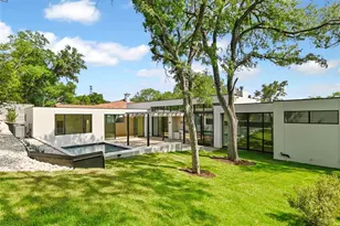 2704 Mountain Laurel Dr, Austin, TX 78703 - Photo 39