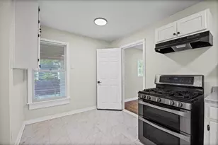 933 Haynes St, San Marcos, TX 78666 - Photo 9