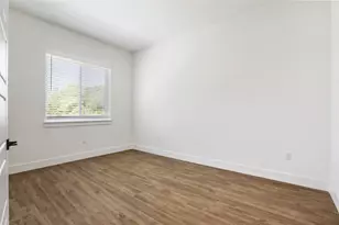 1811 Webberville Rd, Austin, TX 78721 - Photo 15