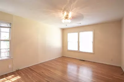 1811 E 39th Street, Austin, TX 78751 - Photo 11
