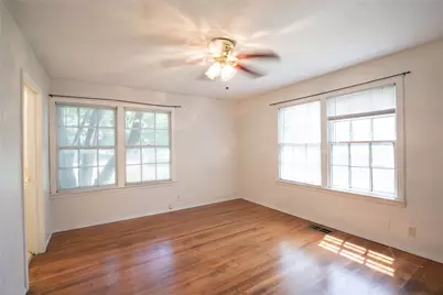 1811 E 39th Street, Austin, TX 78751 - Photo 21