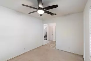 205 Stewart Dr, Hutto, TX 78634 - Photo 13