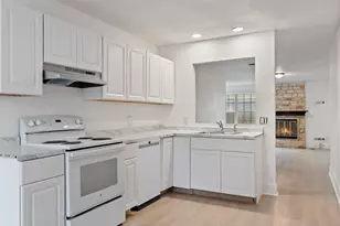 1010 N Bird Creek Dr, Austin, TX 78758 - Photo 7